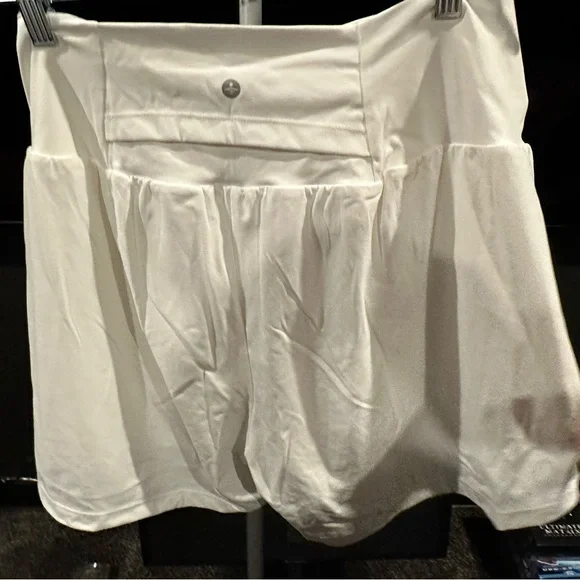 HALARA brand new xl long Women's white 2 in 1 softly airy Athletic Shorts - Picture 5 of 7